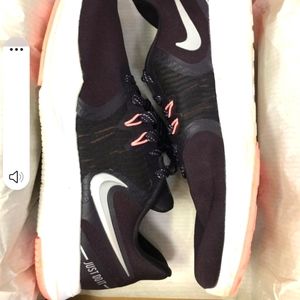 Womens Nike Training T8 shoes Dark purple/maroon